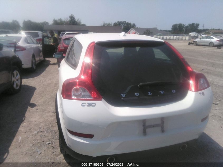 2013 VOLVO C30 T5 - YV1672MK6D2303320