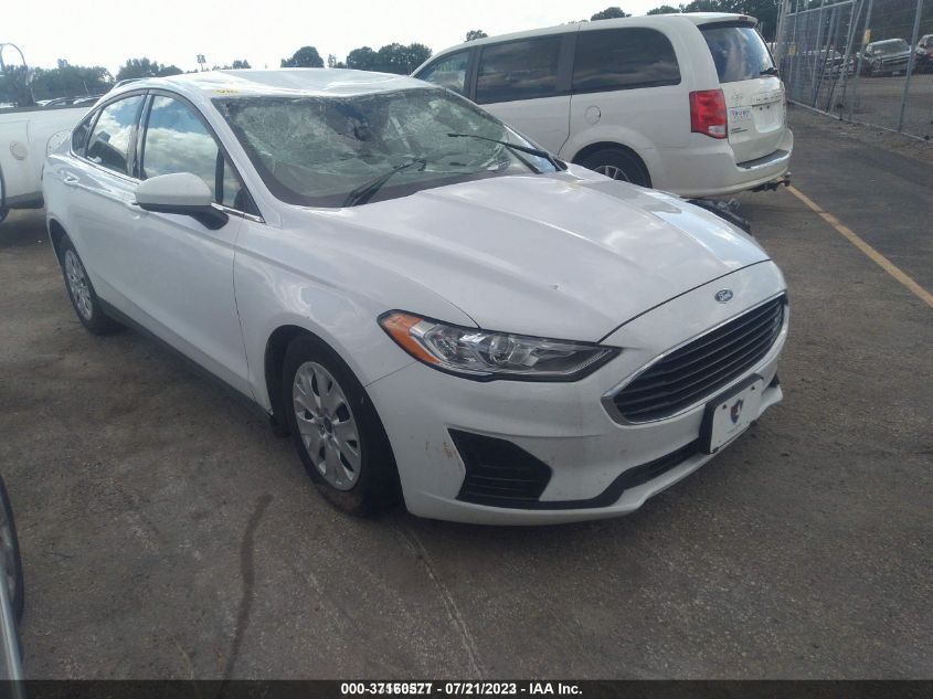 2020 FORD FUSION S - 3FA6P0G70LR170040