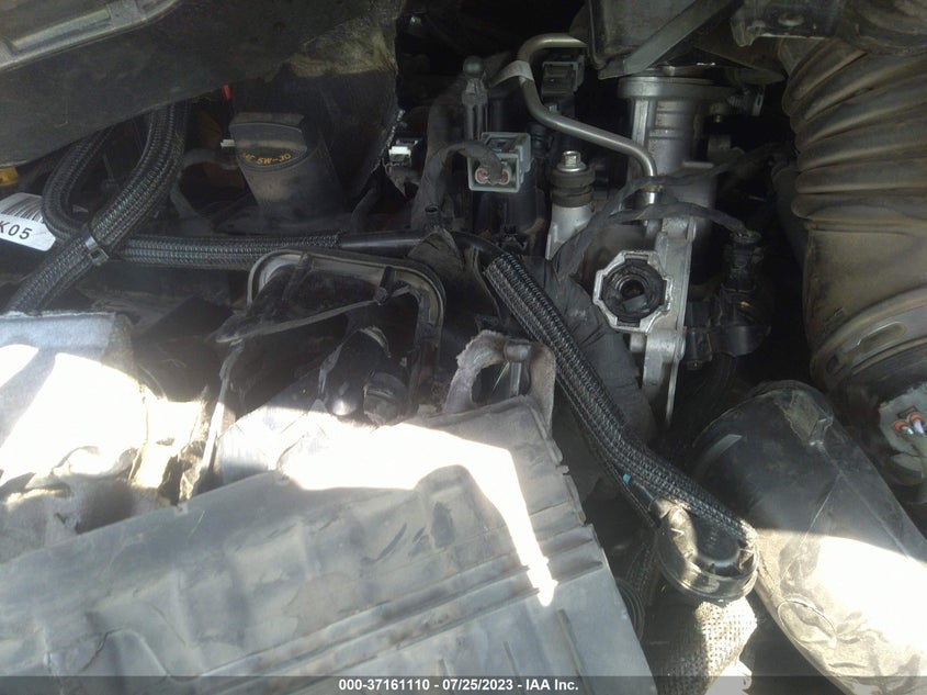 VIN 1FMCU0J99HUB52132 2017 FORD ESCAPE TITANIUM