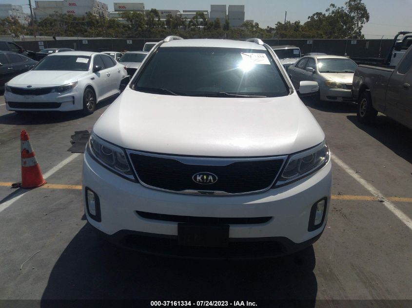 2014 KIA SORENTO LX - 5XYKTCA62EG508069