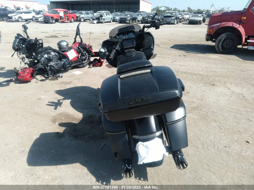 2022 INDIAN MOTORCYCLE CO. CHALLENGER DARK HORSE 56KLCCRR8N3412738