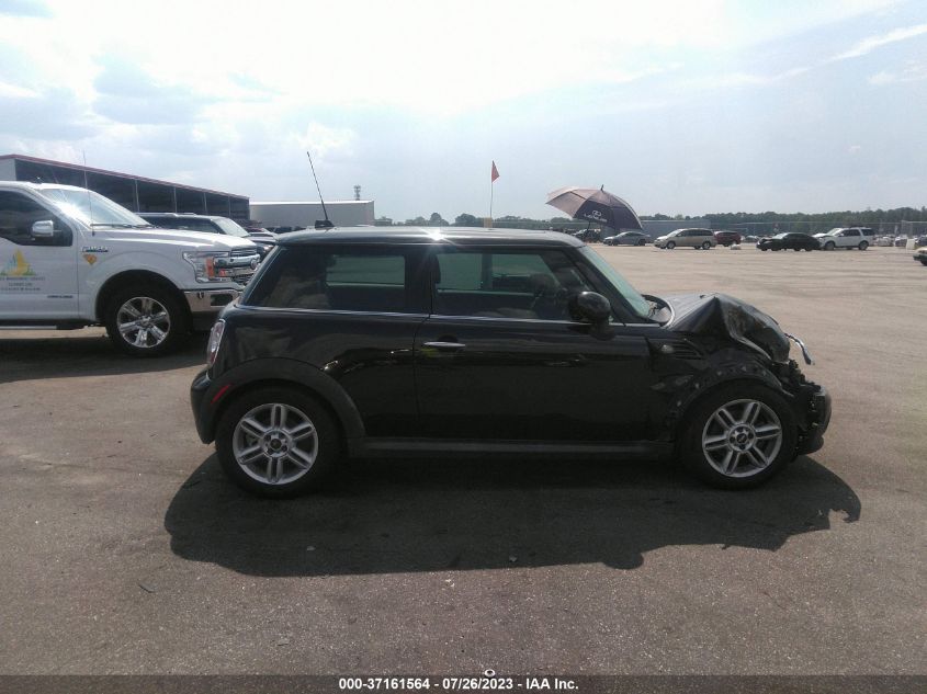 2013 MINI COOPER HARDTOP - WMWSU3C55DT371856