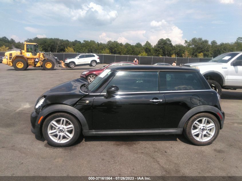 2013 MINI COOPER HARDTOP - WMWSU3C55DT371856