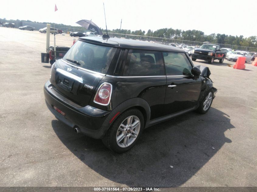 2013 MINI COOPER HARDTOP - WMWSU3C55DT371856