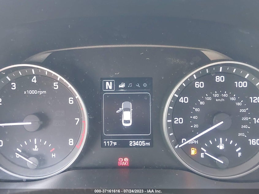 VIN 5NPD84LF1JH223301 2018 HYUNDAI ELANTRA SEL
