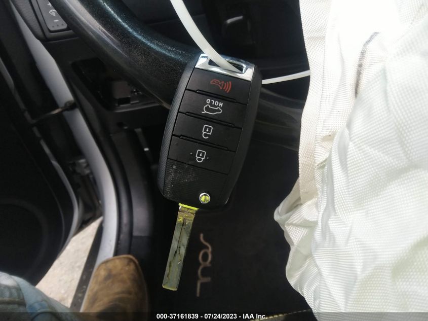 2016 KIA SOUL + - KNDJP3A53G7860522
