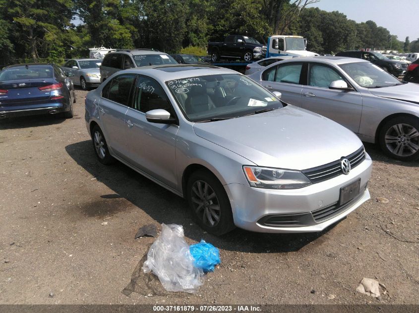 2013 VOLKSWAGEN JETTA SEDAN SE W/CONVENIENCE/SUNROOF - 3VWDP7AJ4DM415187