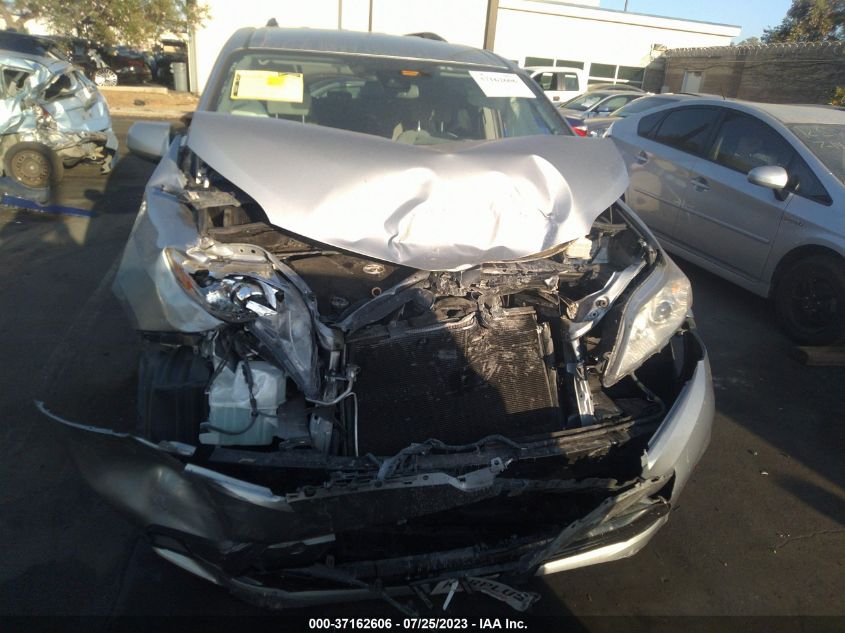 2018 TOYOTA SIENNA LE - 5TDKZ3DCXJS926215