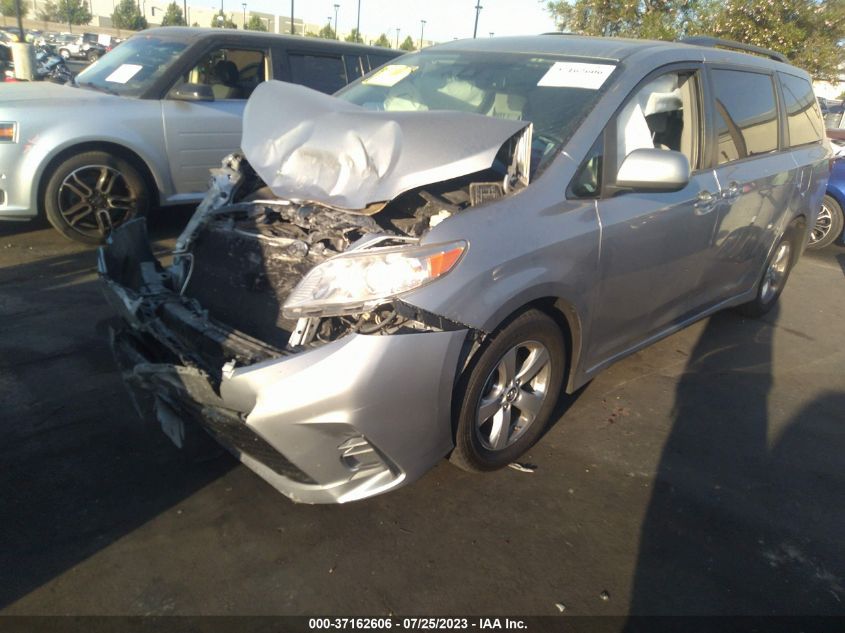 2018 TOYOTA SIENNA LE - 5TDKZ3DCXJS926215