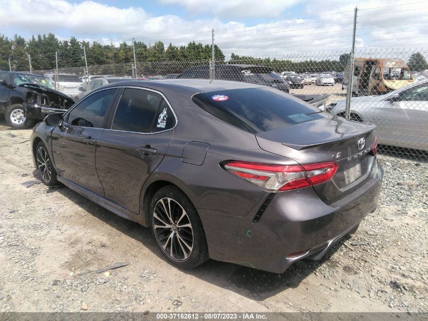 2018 TOYOTA CAMRY LE/SE/XLE/L - 4T1B11HK5JU157949