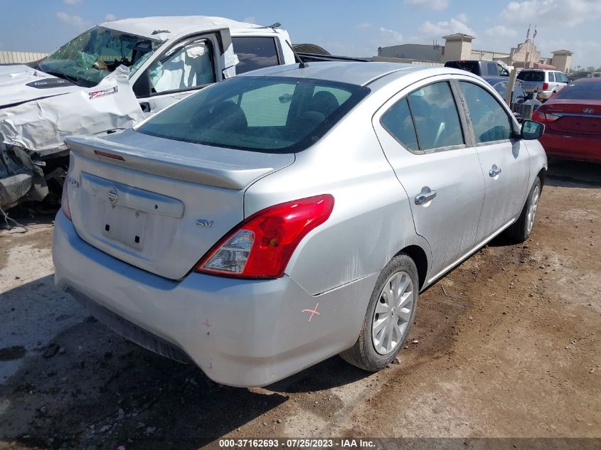 3N1CN7APXKL833638 Nissan Versa S/S PLUS/SV 4