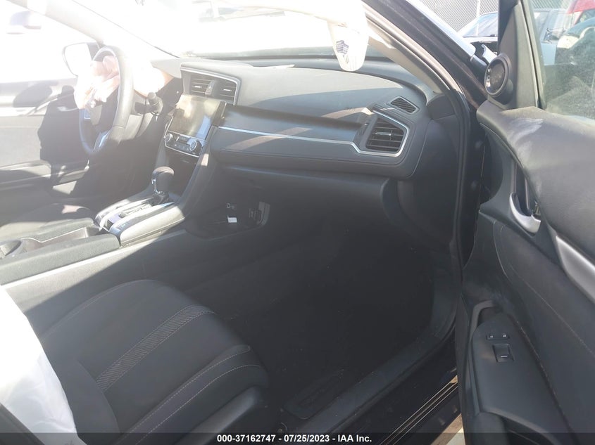 VIN 2HGFC2F74JH586945 2018 HONDA CIVIC SEDAN EX