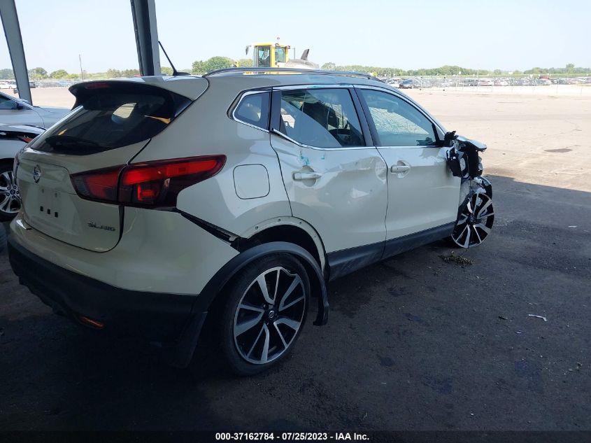 JN1BJ1CR7KW327309 Nissan Rogue Sport S/SV/SL 4