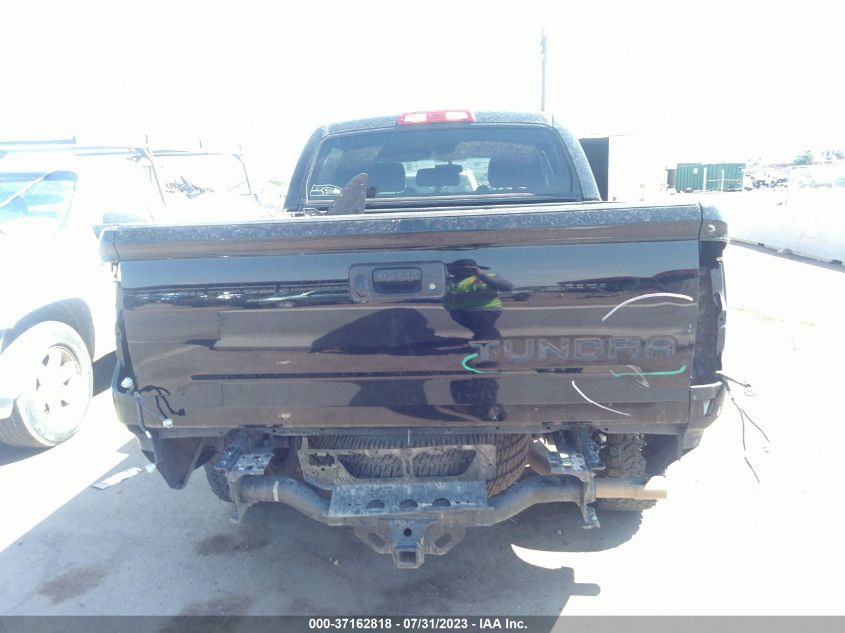 2017 TOYOTA TUNDRA 4WD SR5/TRD PRO - 5TFDW5F1XHX589316