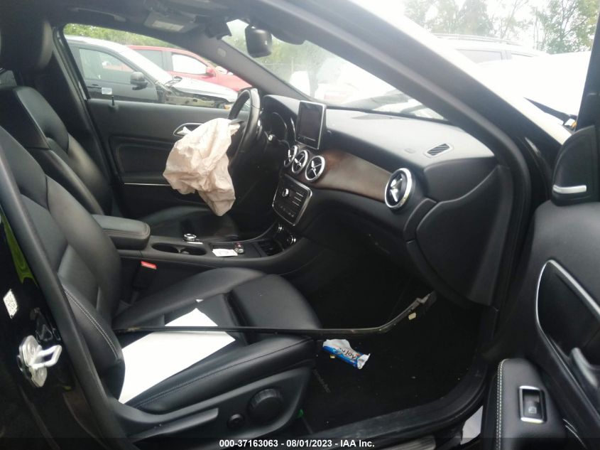 2016 MERCEDES-BENZ GLA GLA 250 - WDCTG4GB9GJ200557