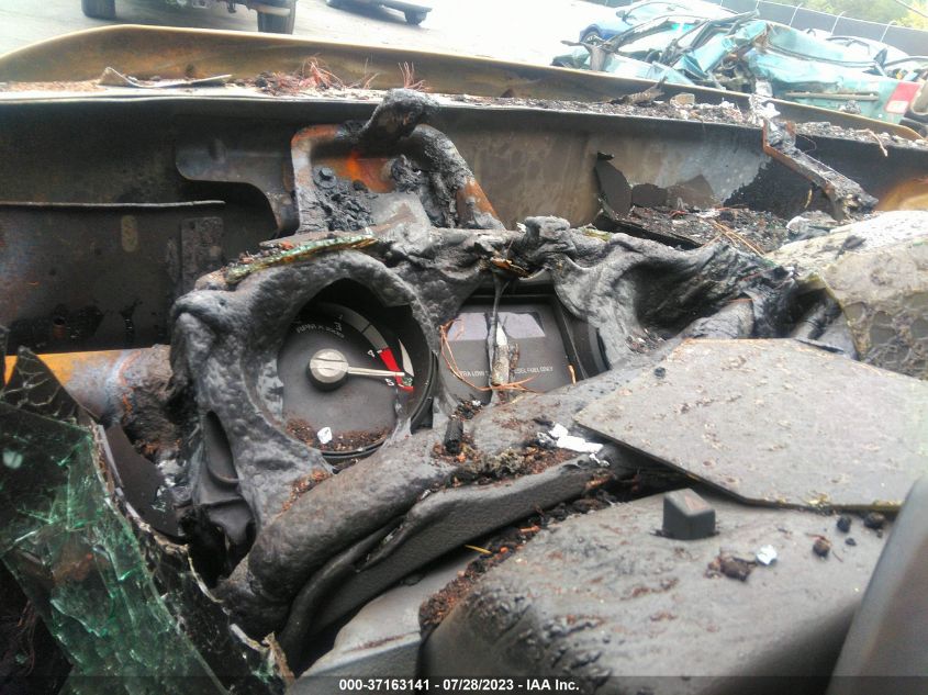 2015 FORD SUPER DUTY F-250 SRW LARIAT/PLATINUM - 1FT7W2BT9FEA94827