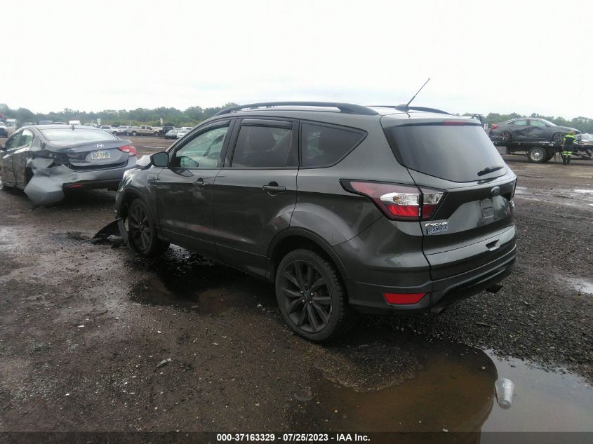 2017 FORD ESCAPE SE - 1FMCU9GD2HUD26462