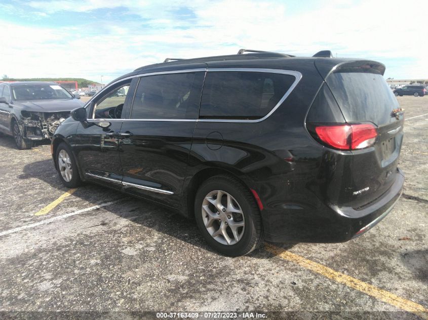 2C4RC1BG3HR816023 2017 CHRYSLER PACIFICA, photo no. 3