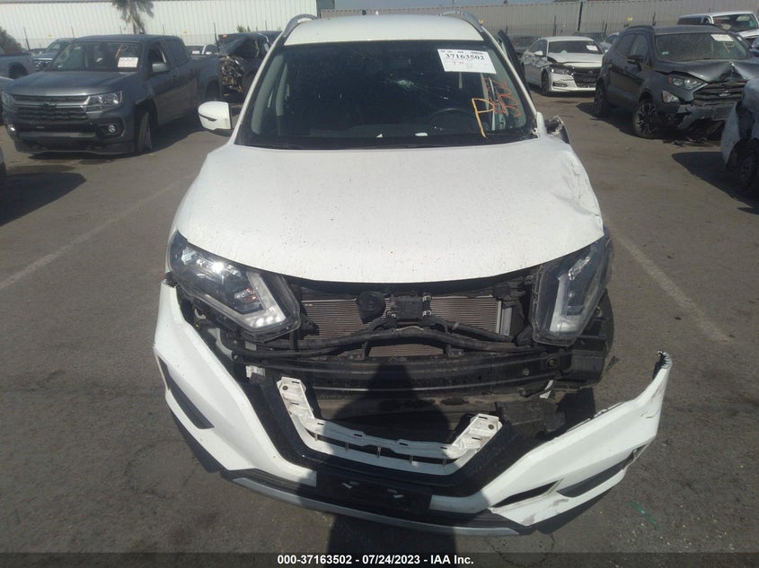 VIN KNMAT2MT4JP539502 2018 NISSAN ROGUE SV