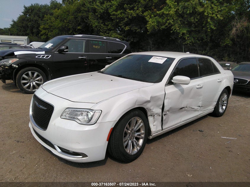 VIN 2C3CCAAG0JH317090 2018 CHRYSLER 300 TOURING