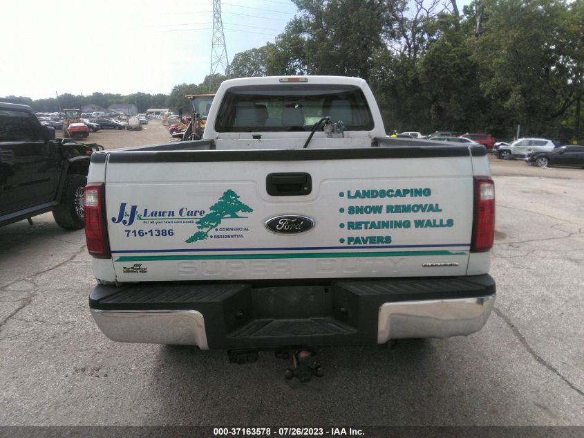 2015 FORD SUPER DUTY F-250 SRW LARIAT/PLATINUM - 1FT7W2B64FEC09800