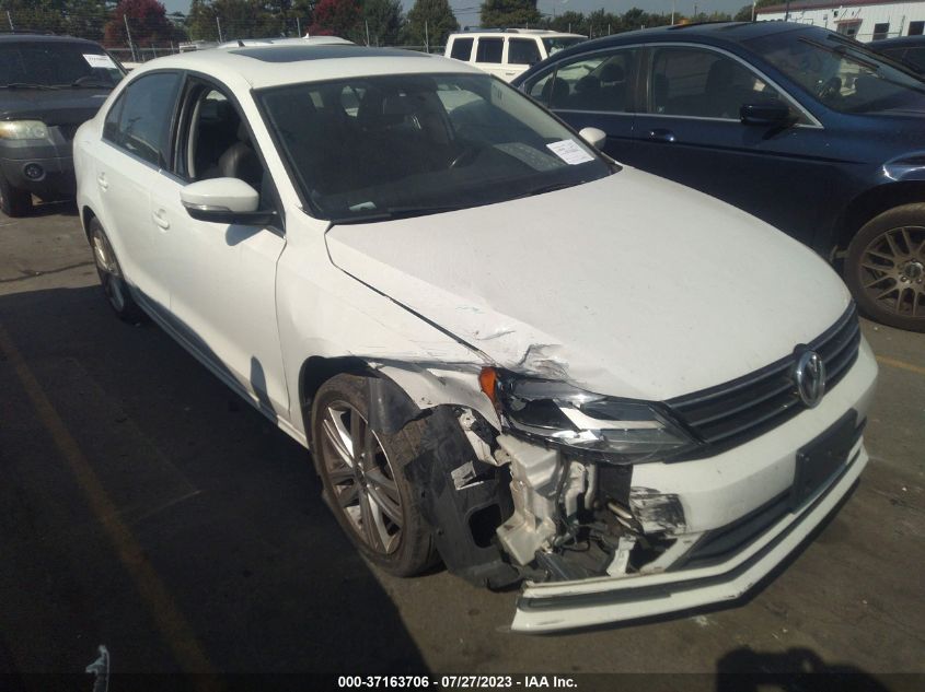 2015 VOLKSWAGEN JETTA SEDAN 2.0L TDI SEL - 3VWLA7AJ1FM261294