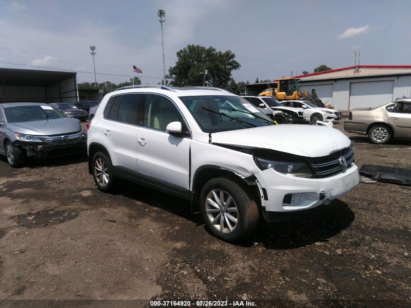 2017 VOLKSWAGEN TIGUAN WOLFSBURG EDITION - WVGSV7AX0HW510660