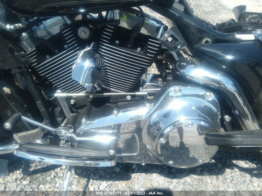 2008 HARLEY-DAVIDSON FLHTCUI - 1HD1FC4108Y682445