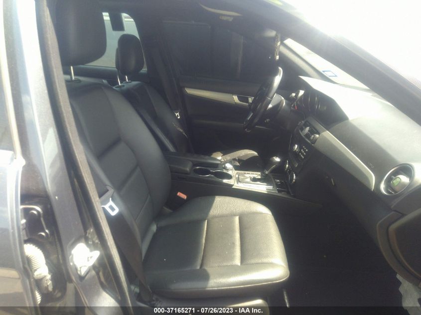 2013 MERCEDES-BENZ C 250 SPORT/LUXURY WDDGF4HB6DR291492