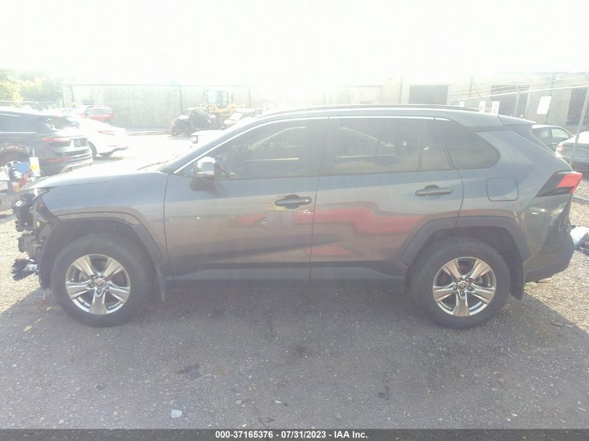 2022 TOYOTA RAV4 XLE - 2T3P1RFV8NC296537