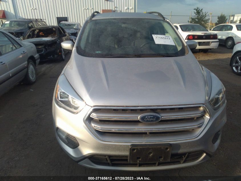 2017 FORD ESCAPE SE - 1FMCU9GD0HUB00940