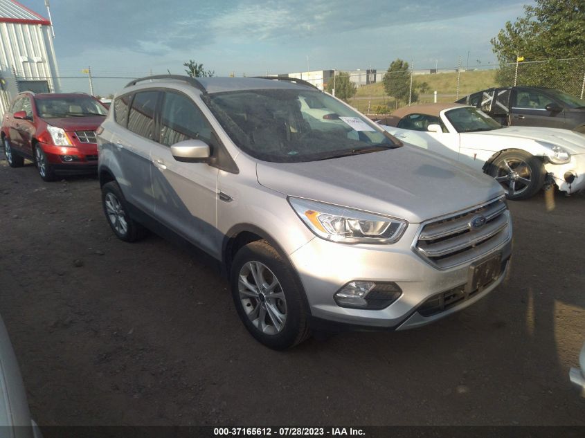 2017 FORD ESCAPE SE - 1FMCU9GD0HUB00940