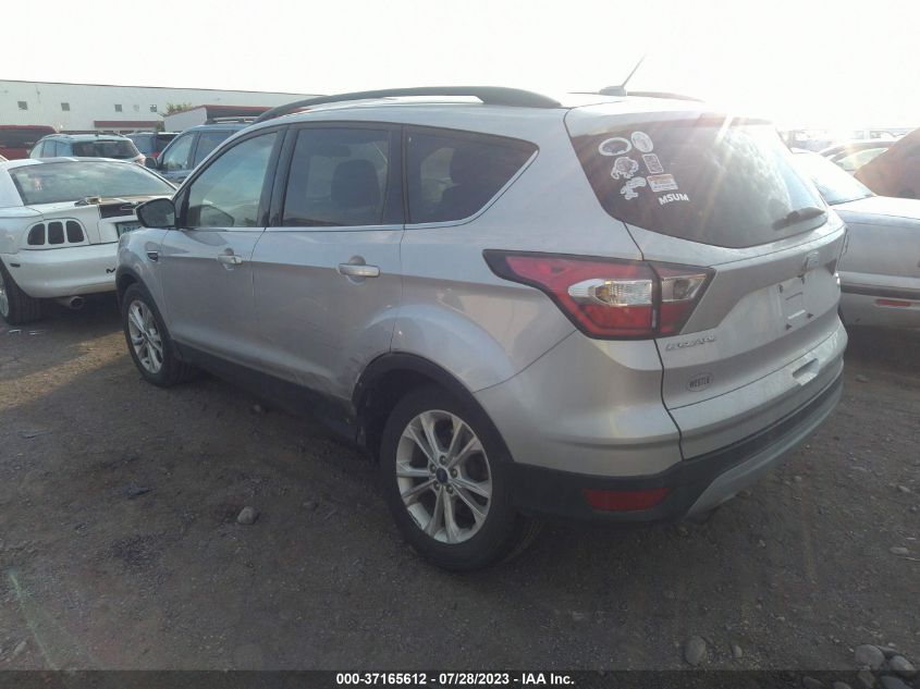 2017 FORD ESCAPE SE - 1FMCU9GD0HUB00940