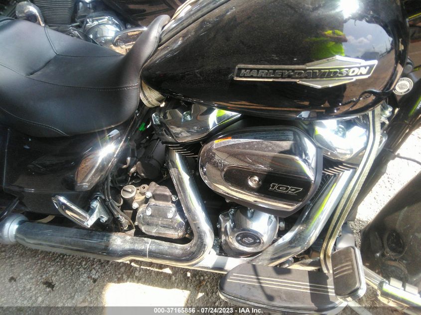 2023 HARLEY-DAVIDSON FLHX - 1HD1KBC1XPB615148