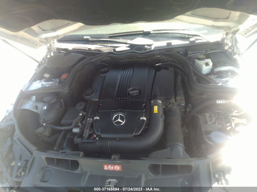 2013 MERCEDES-BENZ C-CLASS C 250 LUXURY - WDDGF4HB9DG123535
