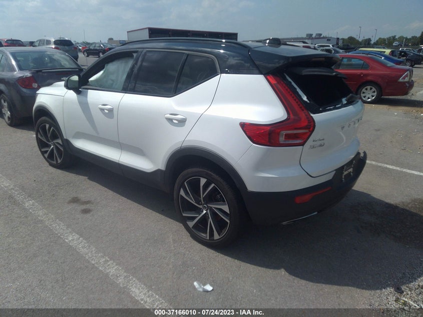 VIN YV4162UM0L2185376 2020 VOLVO XC40 R-DESIGN