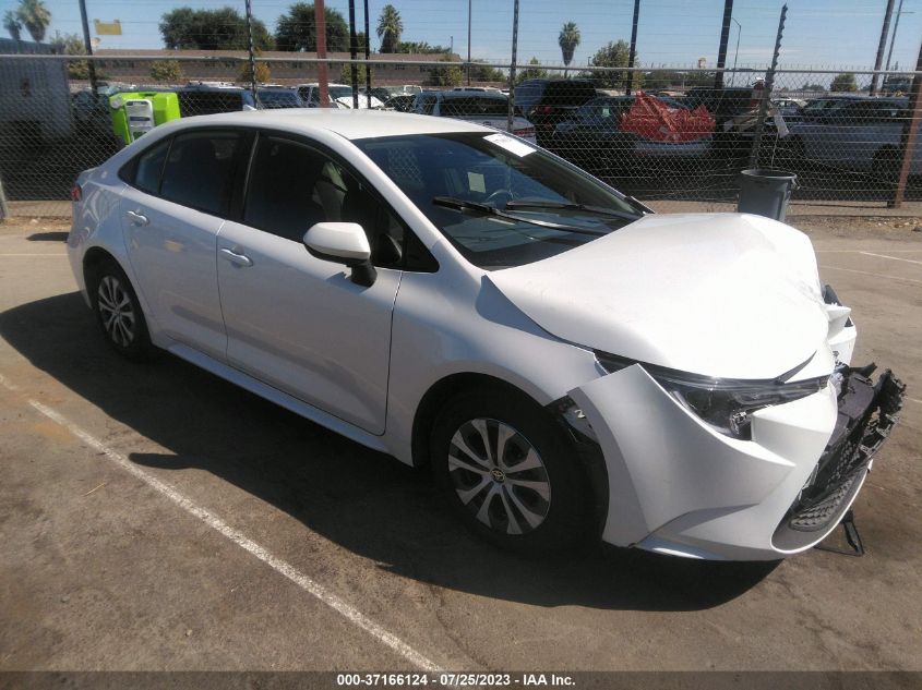 2022 TOYOTA COROLLA LE - JTDEAMDE1N3011885