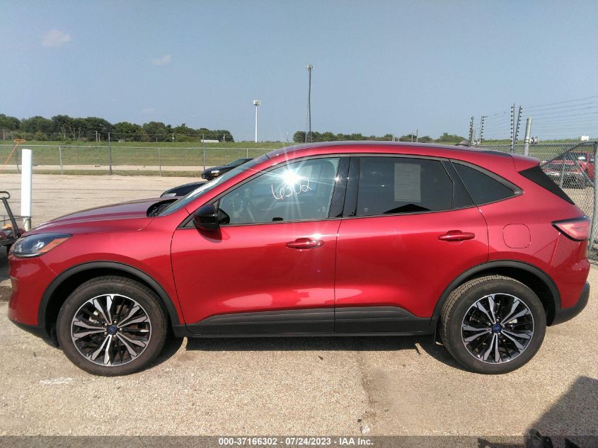 2022 FORD ESCAPE SE - 1FMCU9G60NUA04061