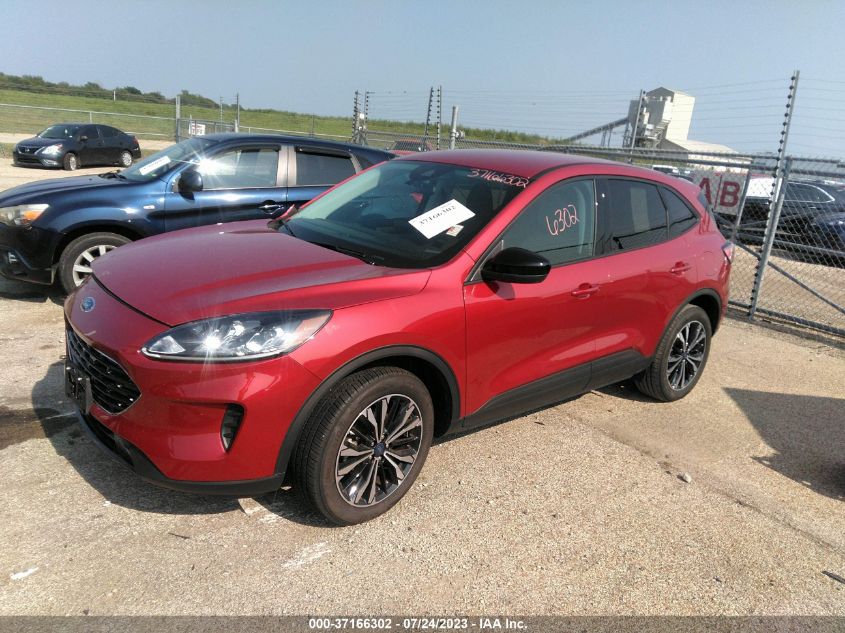 2022 FORD ESCAPE SE - 1FMCU9G60NUA04061