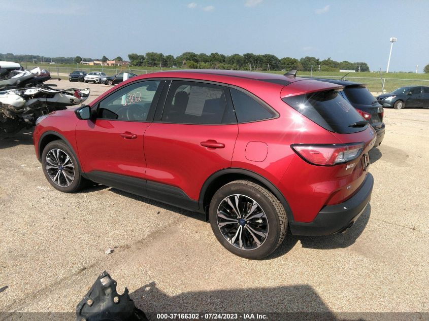 2022 FORD ESCAPE SE - 1FMCU9G60NUA04061