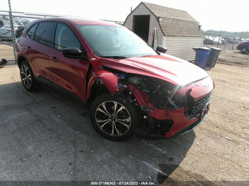 2022 FORD ESCAPE SE - 1FMCU9G60NUA04061