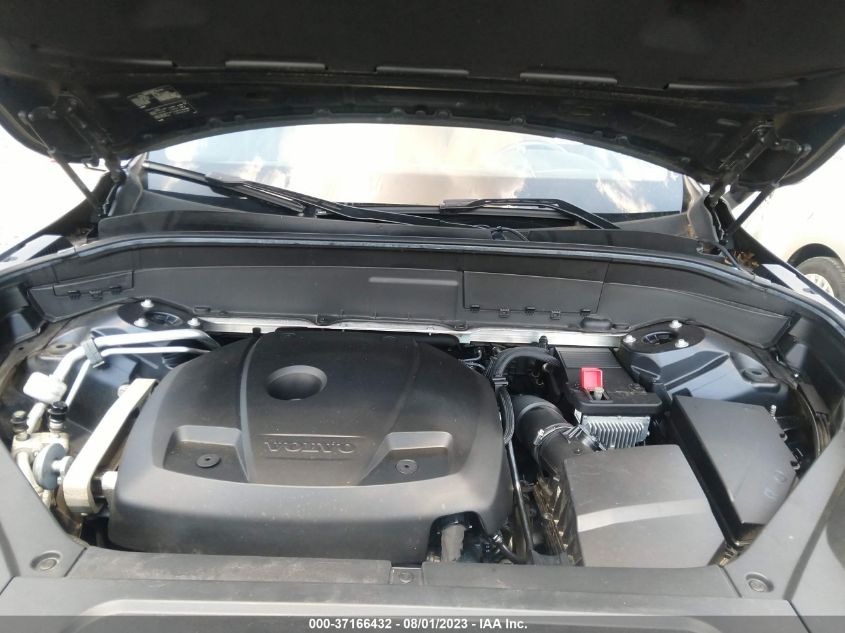 2016 VOLVO XC90 T5 MOMENTUM - YV4102XK5G1082087