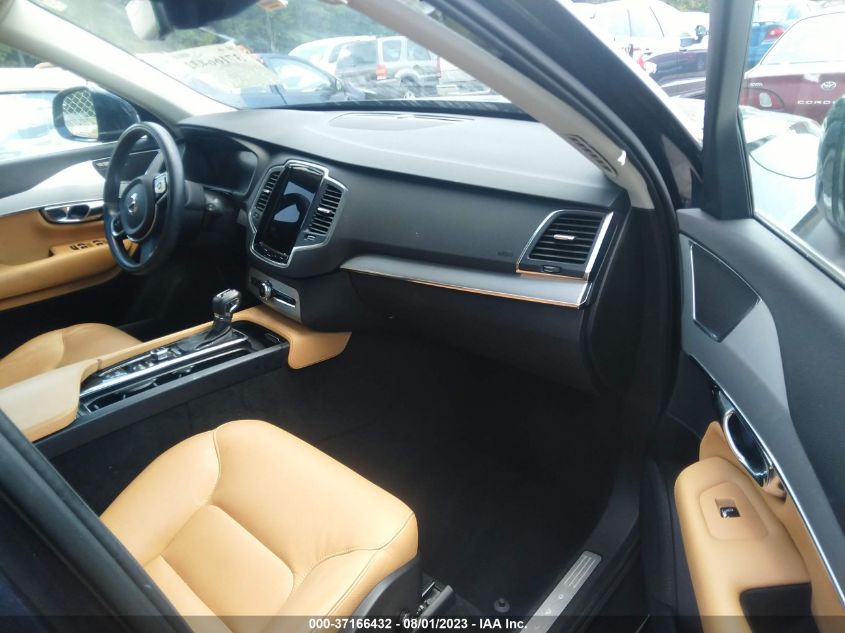 2016 VOLVO XC90 T5 MOMENTUM - YV4102XK5G1082087