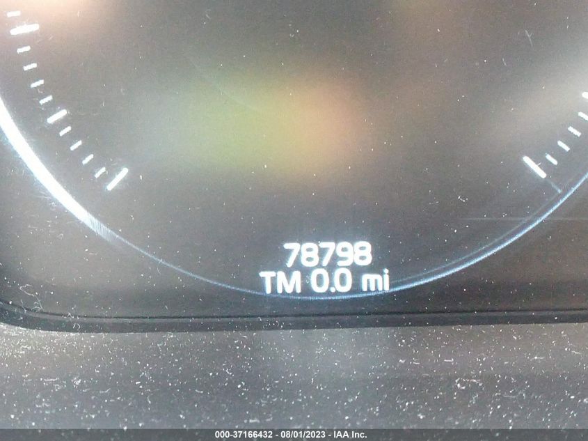 2016 VOLVO XC90 T5 MOMENTUM - YV4102XK5G1082087