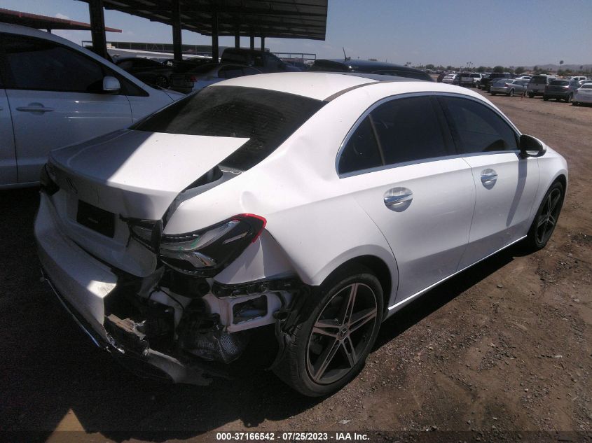 2022 MERCEDES-BENZ A-CLASS A 220 - W1K3G4EB3NJ365645
