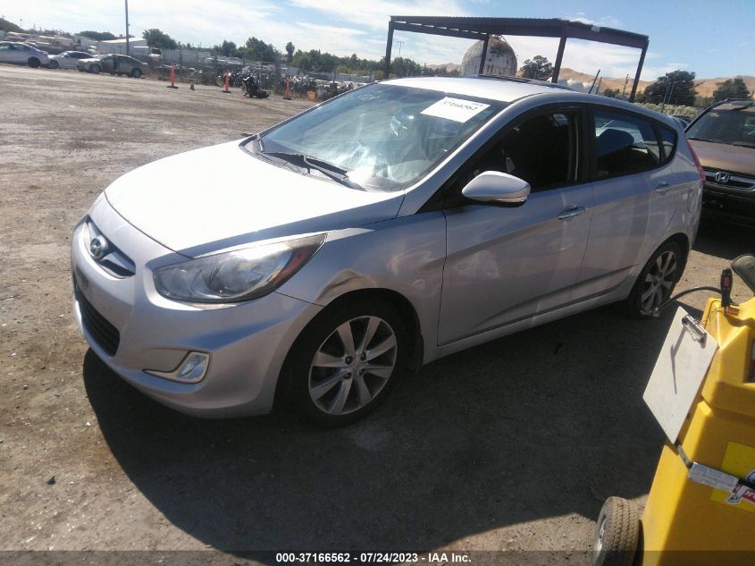 2013 HYUNDAI ACCENT SE - KMHCU5AE2DU112057
