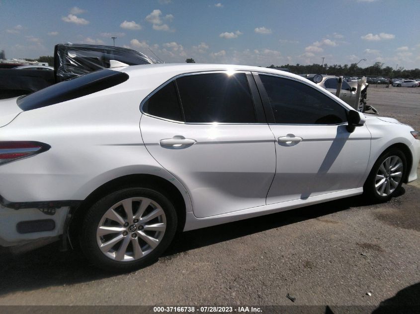 2020 TOYOTA CAMRY LE - 4T1C11AK5LU937886