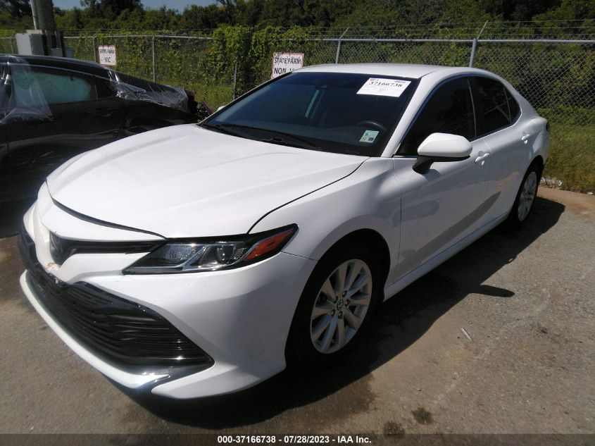 2020 TOYOTA CAMRY LE - 4T1C11AK5LU937886