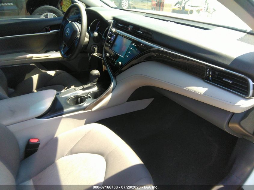 2020 TOYOTA CAMRY LE - 4T1C11AK5LU937886