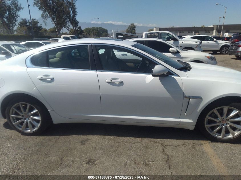 2015 JAGUAR XF I4 T PREMIUM - SAJWA0FS7FPU88610